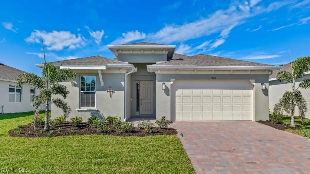556 Spring Hill Lake Loop Cape Coral FL 33993