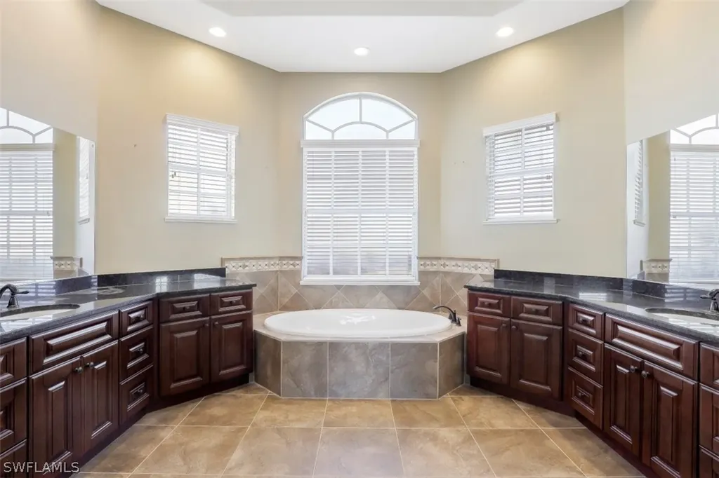 3304 Potomac Court Naples FL 34120