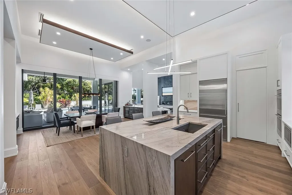 1300 Nautilus Road Naples FL 34102