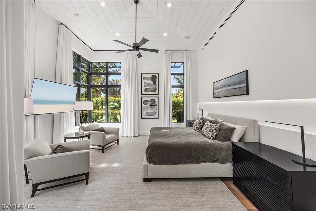 1300 Nautilus Road Naples FL 34102