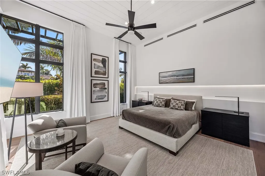 1300 Nautilus Road Naples FL 34102
