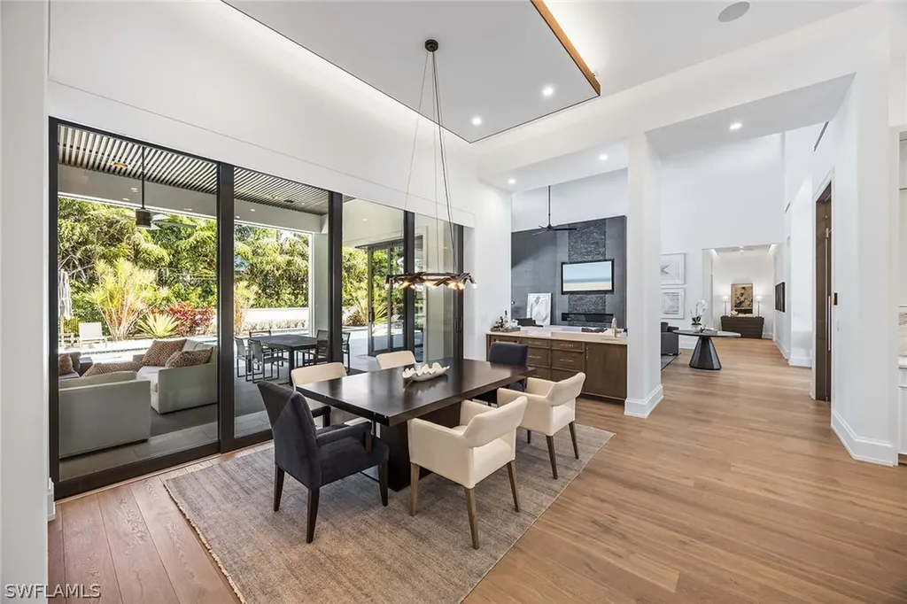 1300 Nautilus Road Naples FL 34102