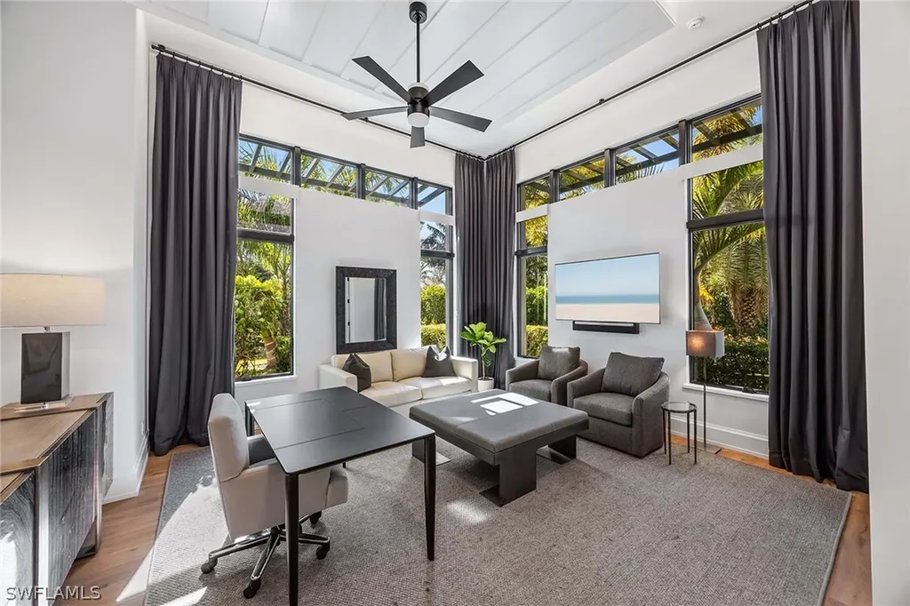 1300 Nautilus Road Naples FL 34102