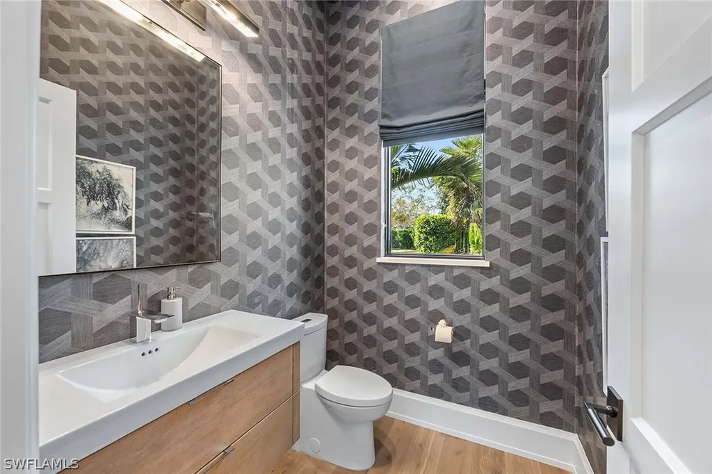 1300 Nautilus Road Naples FL 34102