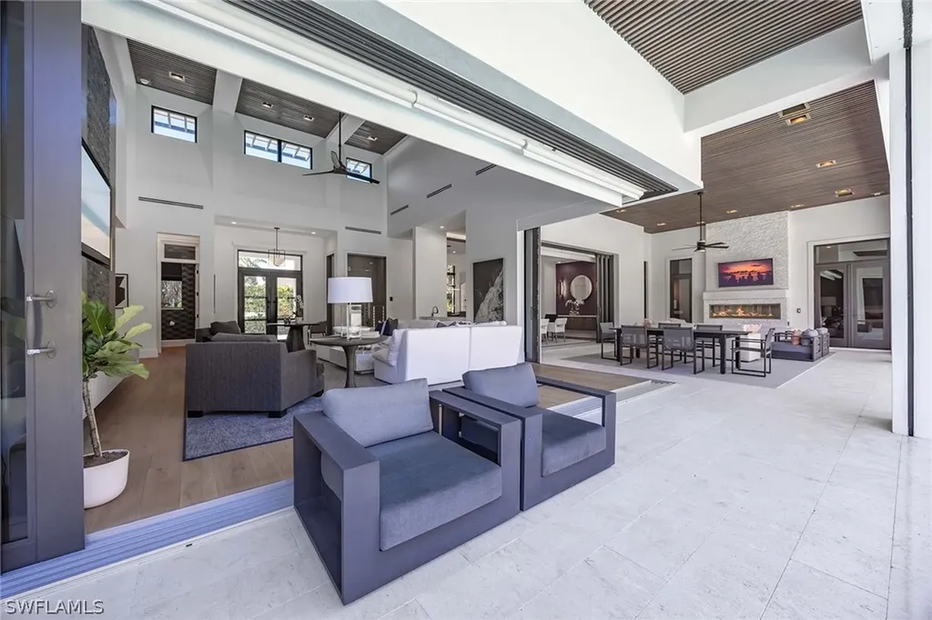 1300 Nautilus Road Naples FL 34102