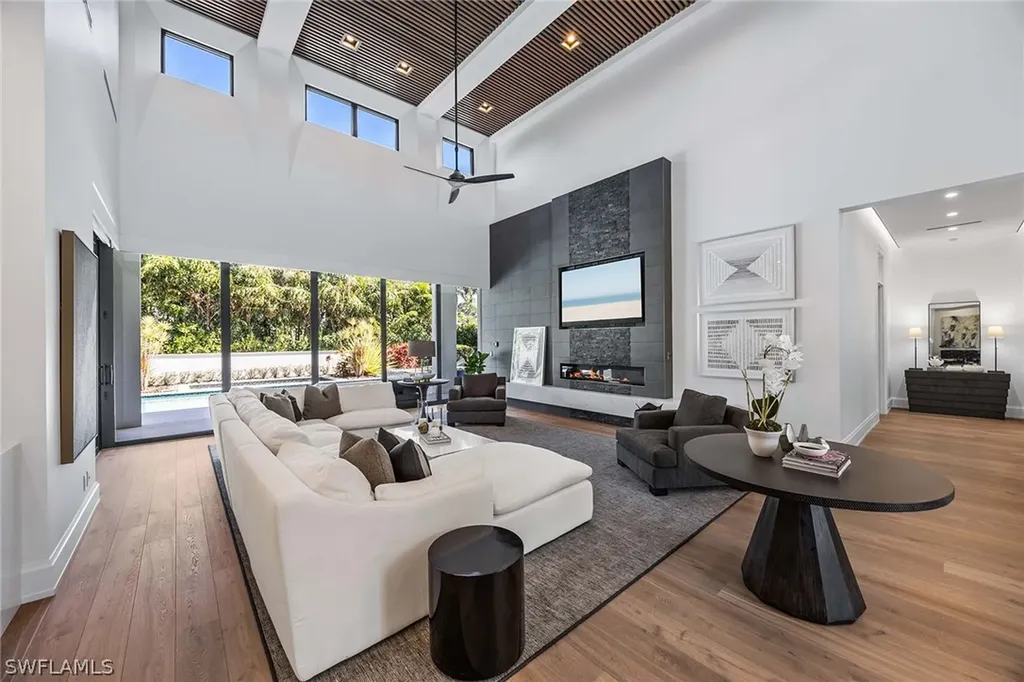 1300 Nautilus Road Naples FL 34102