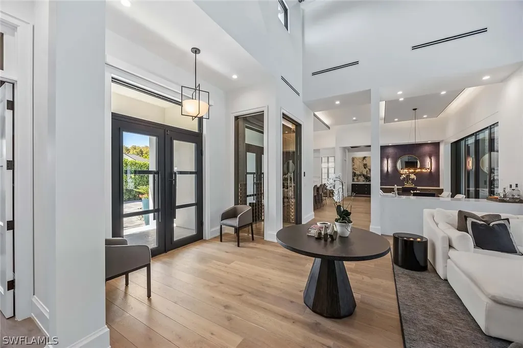 1300 Nautilus Road Naples FL 34102