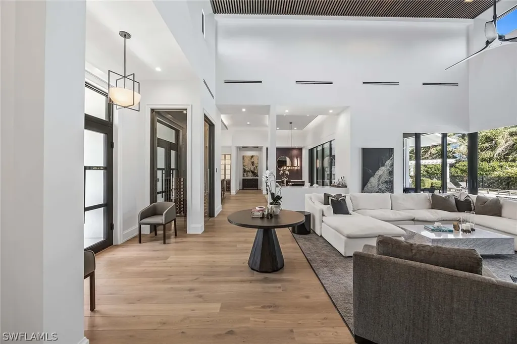 1300 Nautilus Road Naples FL 34102