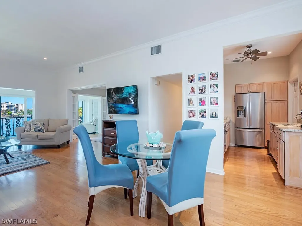 383 Harbour Drive Naples FL 34103