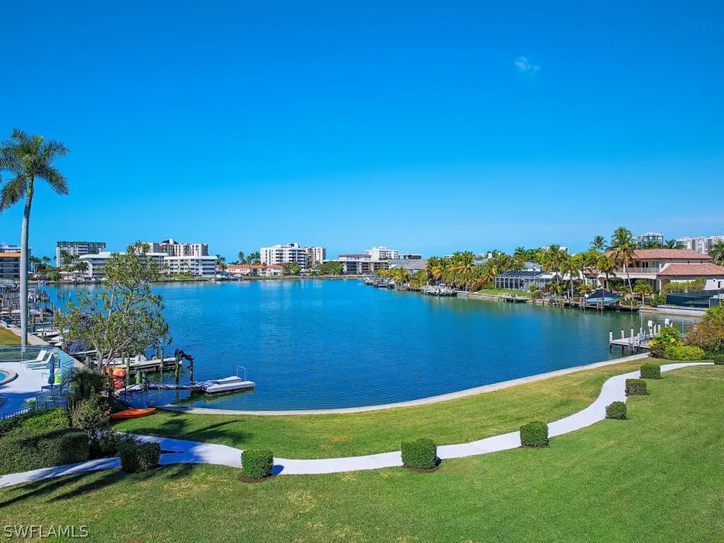 383 Harbour Drive Naples FL 34103