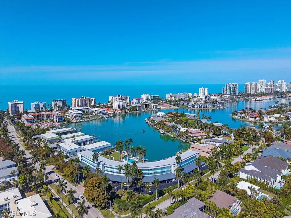 383 Harbour Drive Naples FL 34103