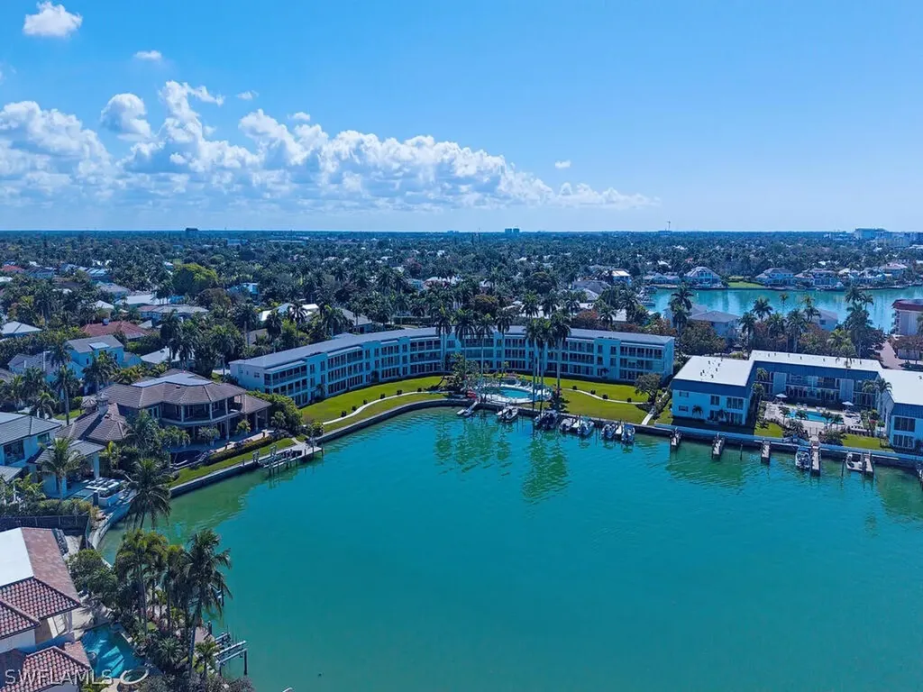 383 Harbour Drive Naples FL 34103
