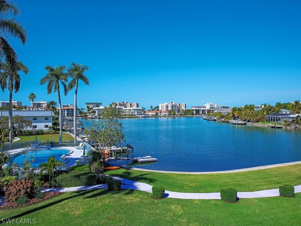 383 Harbour Drive Naples FL 34103