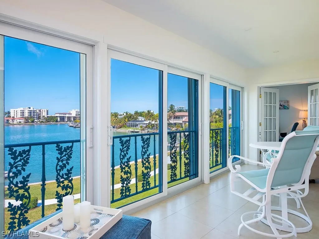383 Harbour Drive Naples FL 34103