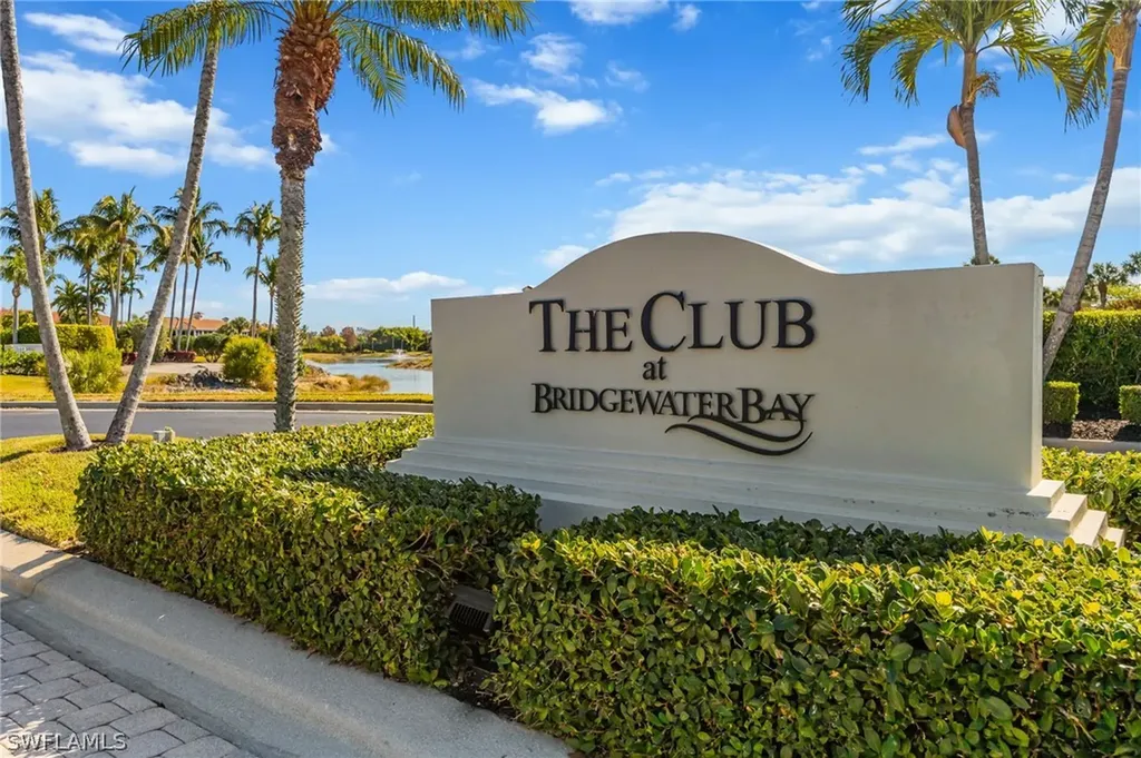 3013 Driftwood Way Naples FL 34109