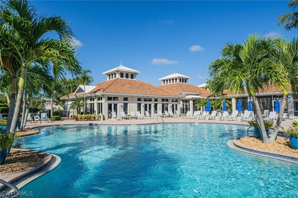 3013 Driftwood Way Naples FL 34109