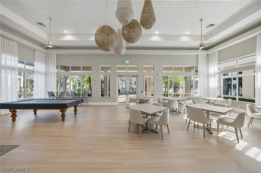 3013 Driftwood Way Naples FL 34109