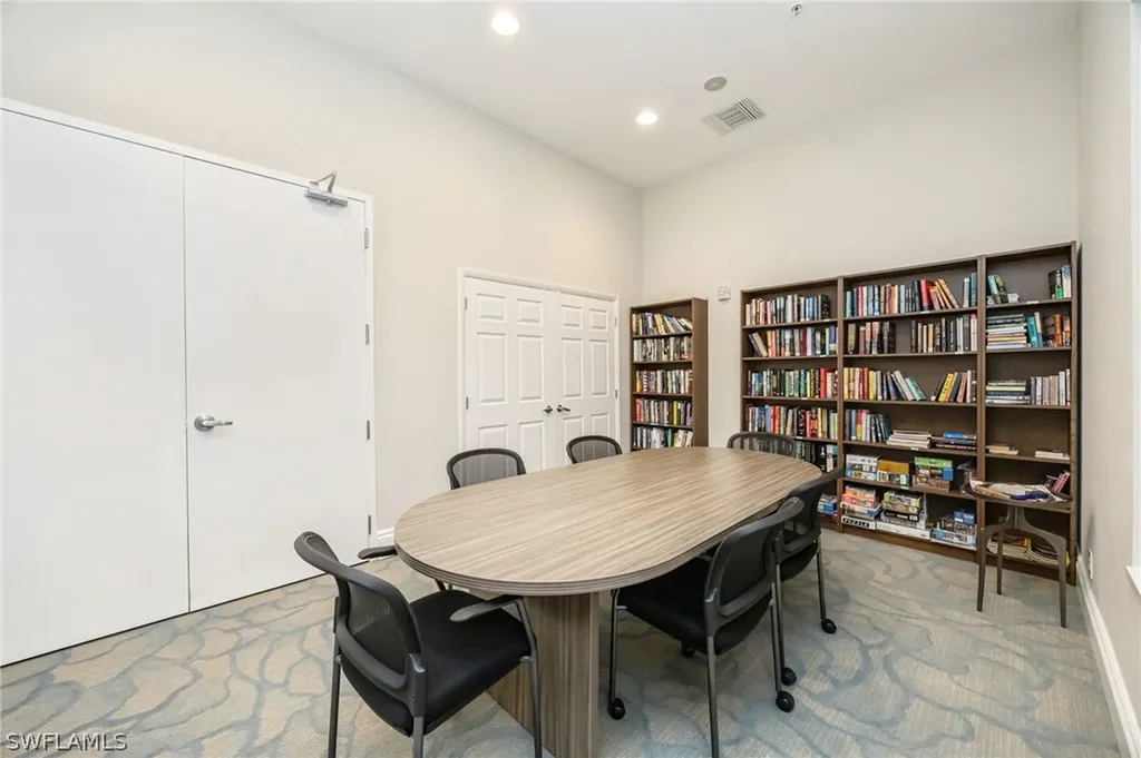 3013 Driftwood Way Naples FL 34109