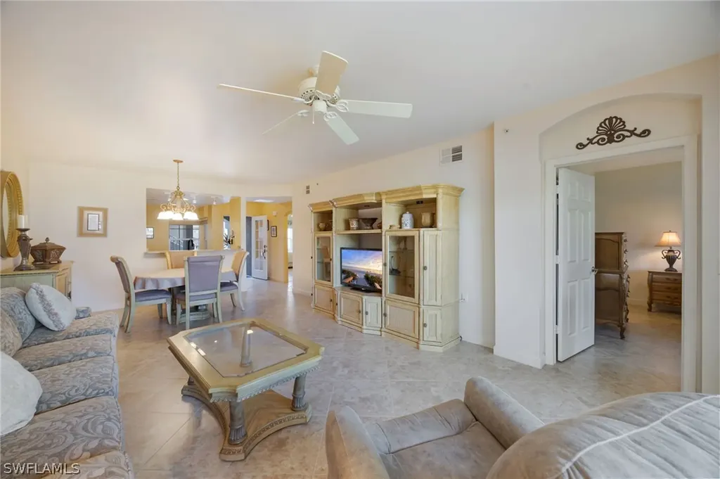 3013 Driftwood Way Naples FL 34109