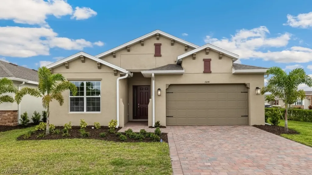 555 Spring Hill Lake Loop Cape Coral FL 33993