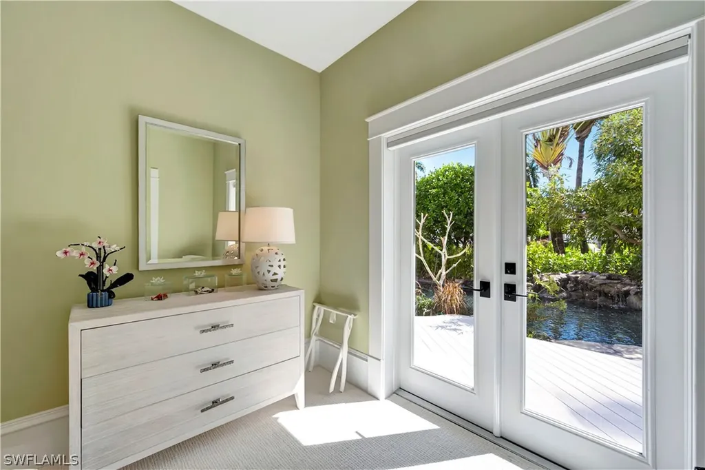 1375 Gordon Drive Naples FL 34102