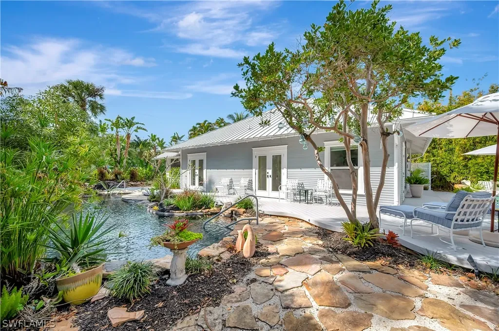 1375 Gordon Drive Naples FL 34102