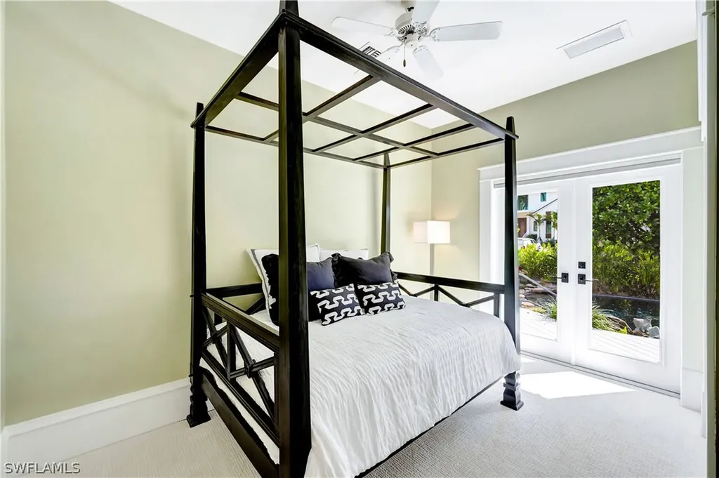 1375 Gordon Drive Naples FL 34102