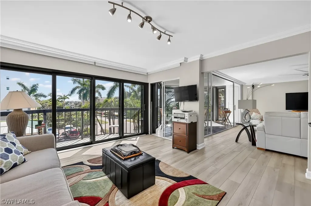 845 Collier Court Marco Island FL 34145