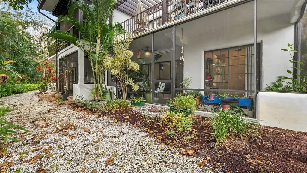 3310 Europa Drive Naples FL 34105