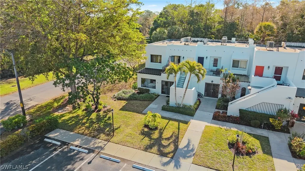 3310 Europa Drive Naples FL 34105