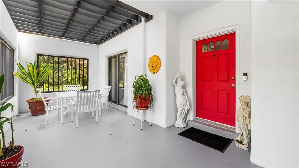 3310 Europa Drive Naples FL 34105