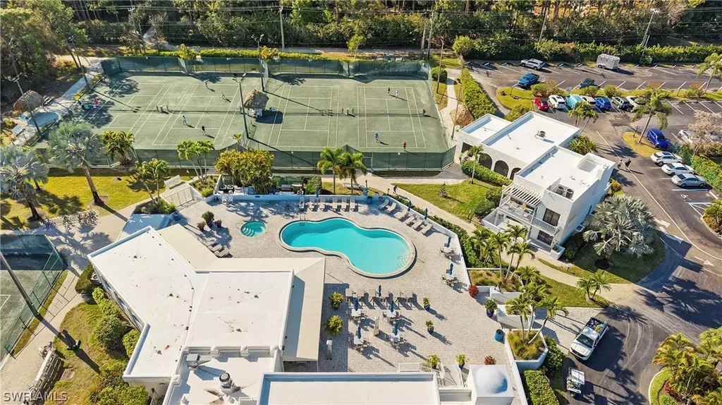 3310 Europa Drive Naples FL 34105