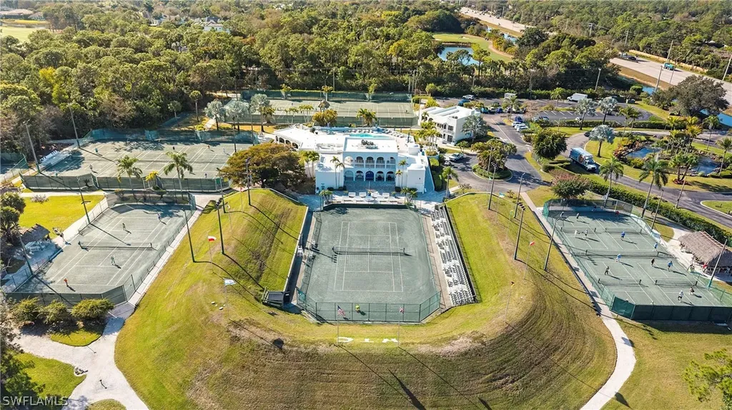 3310 Europa Drive Naples FL 34105