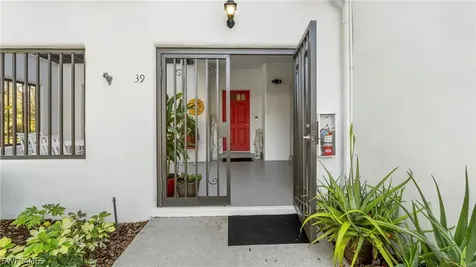 3310 Europa Drive Naples FL 34105