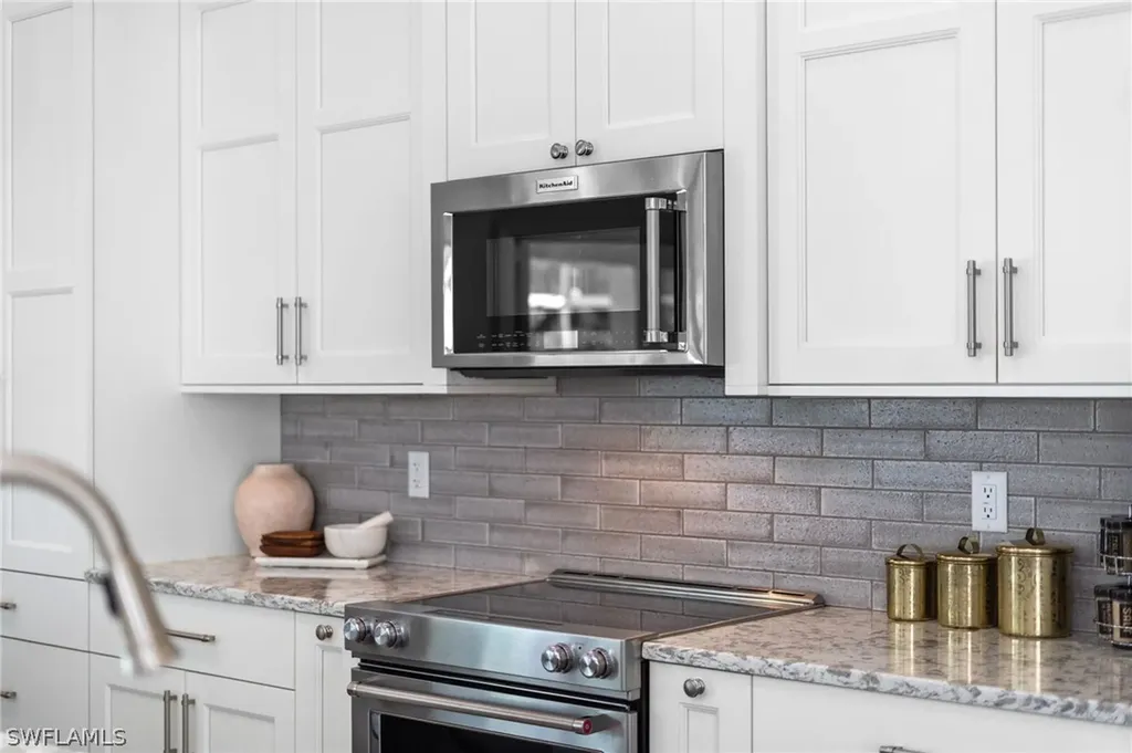 261 Kirtland Drive Naples FL 34110