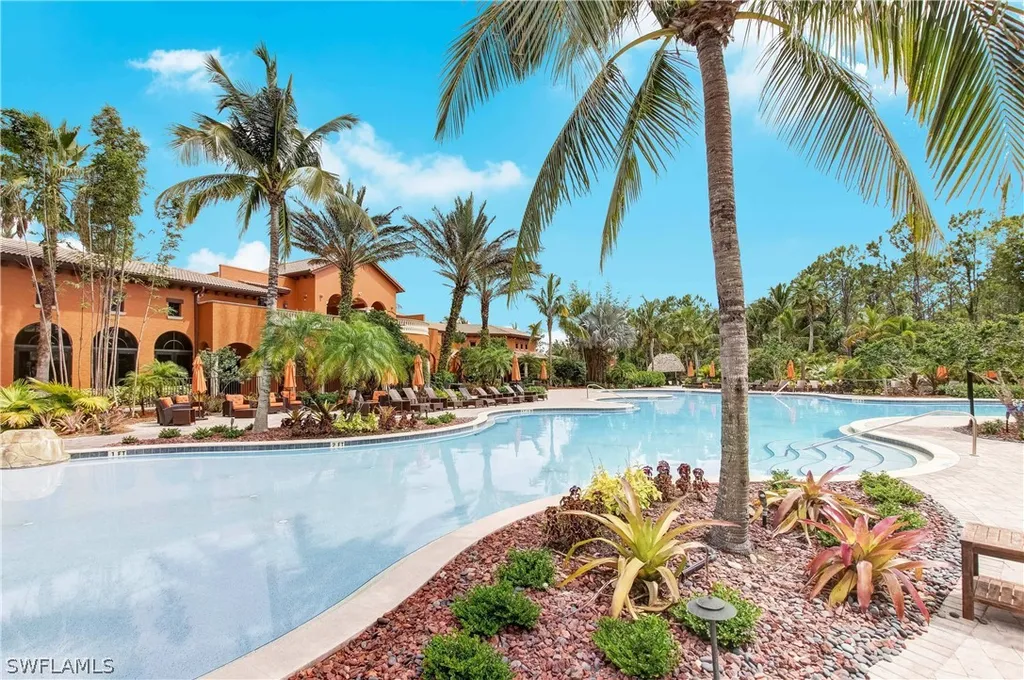 8993 Cambria Circle Naples FL 34113