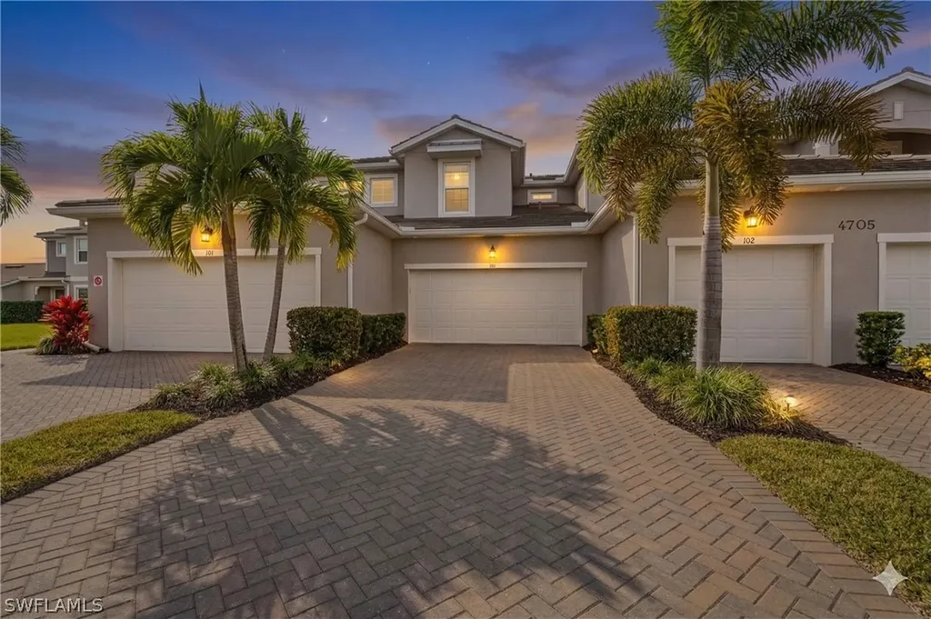 4705 Arboretum Circle Naples FL 34112