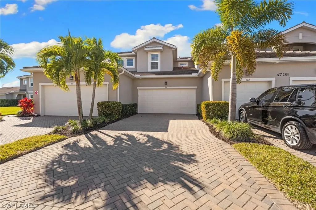 4705 Arboretum Circle Naples FL 34112