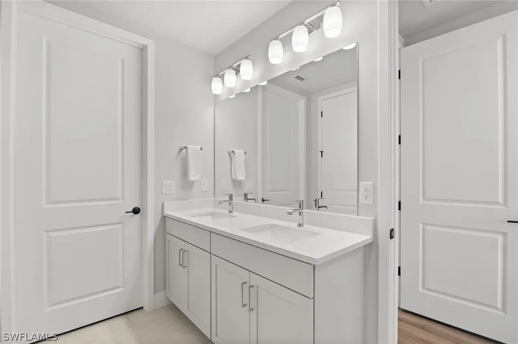 4705 Arboretum Circle Naples FL 34112