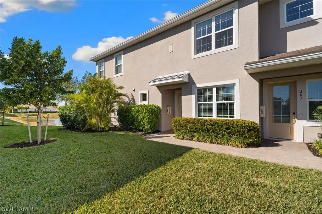 4705 Arboretum Circle Naples FL 34112
