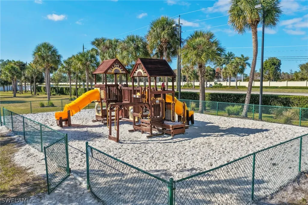 132 Santa Clara Drive Naples FL 34104