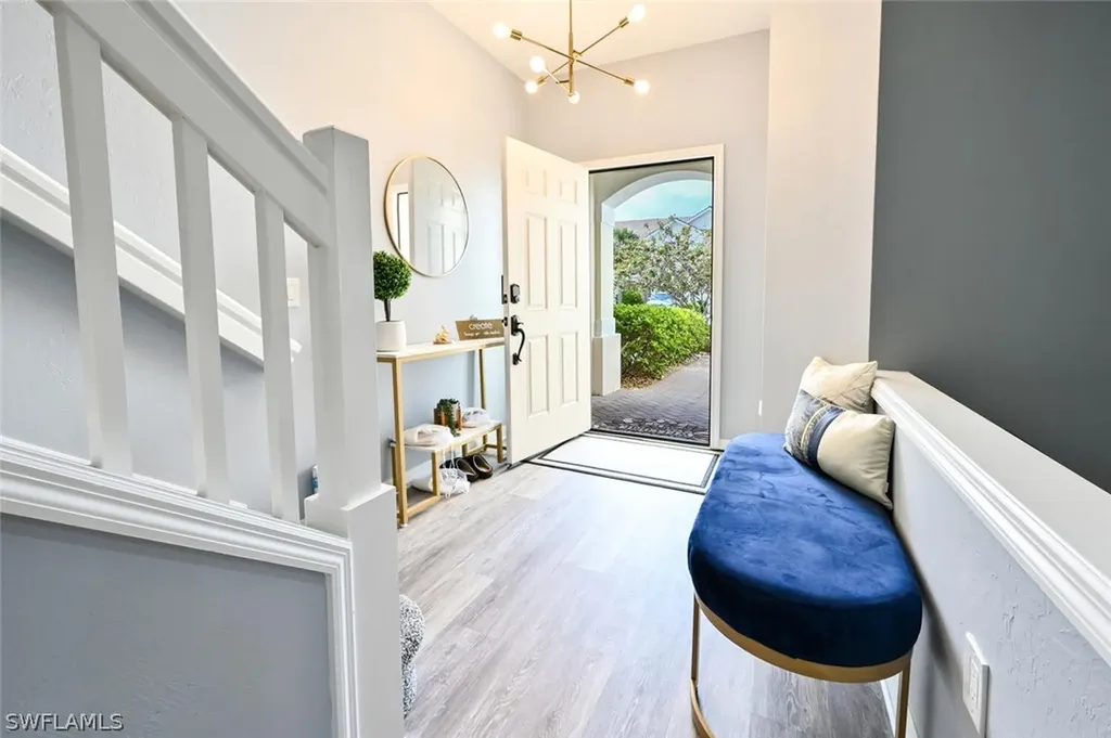 981 Hampton Circle Naples FL 34105