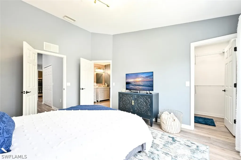981 Hampton Circle Naples FL 34105