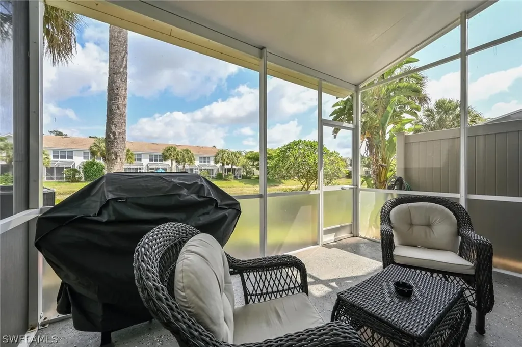 981 Hampton Circle Naples FL 34105