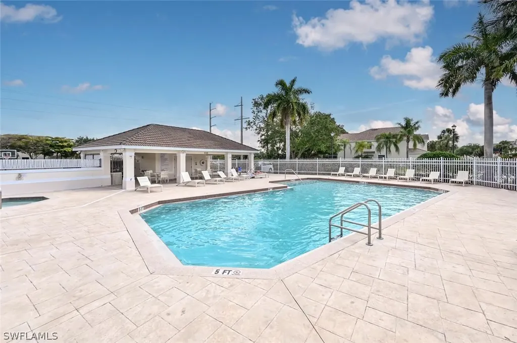 981 Hampton Circle Naples FL 34105