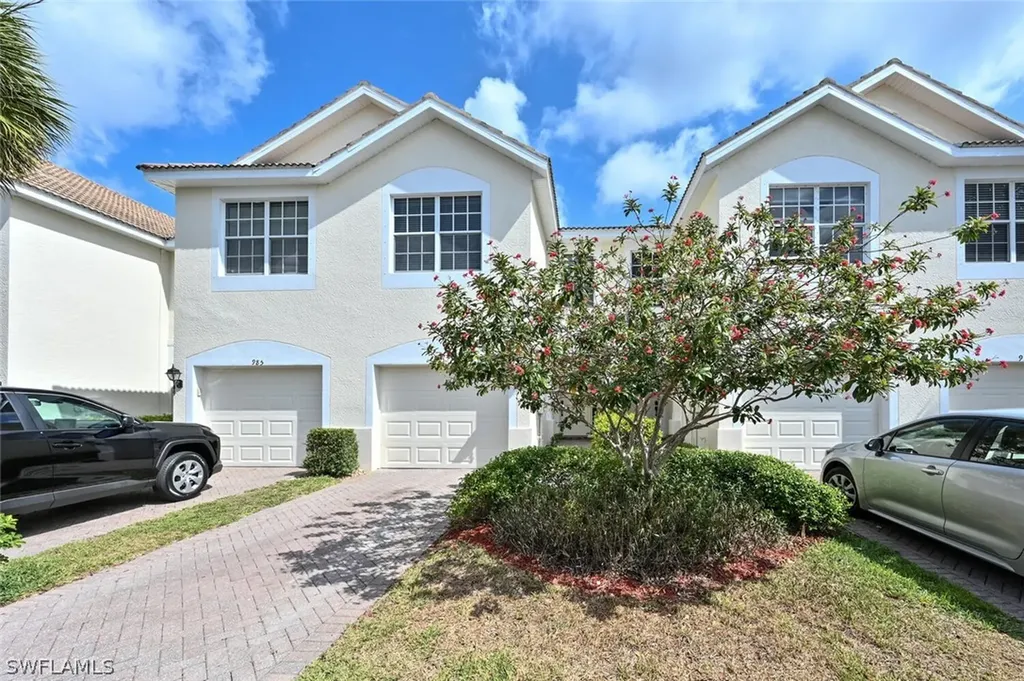 981 Hampton Circle Naples FL 34105