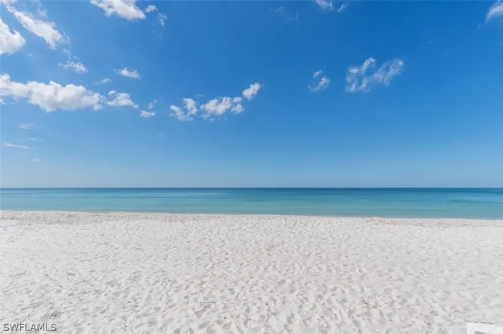 981 Hampton Circle Naples FL 34105