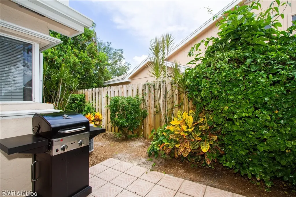 2608 Sailors Way Naples FL 34109