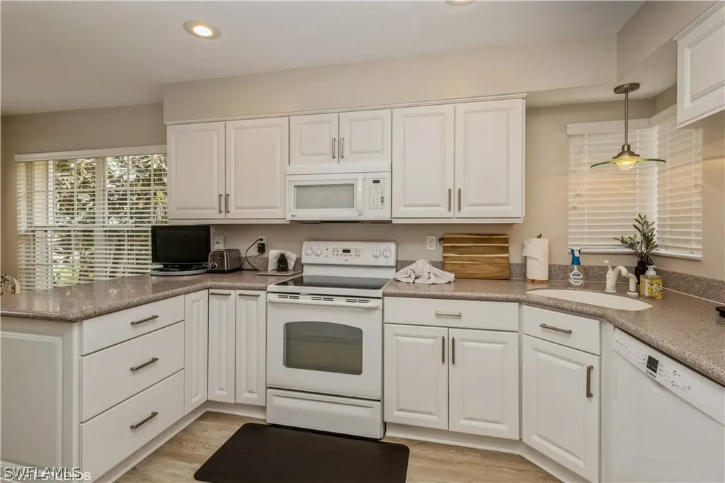 2608 Sailors Way Naples FL 34109