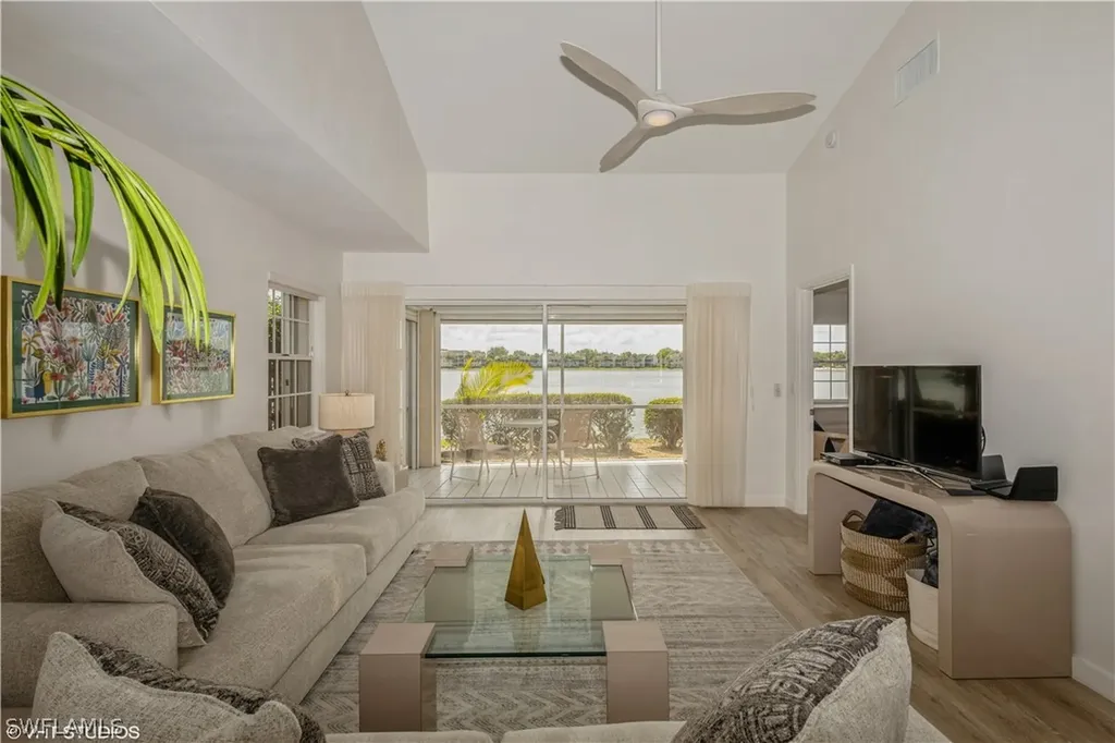 2608 Sailors Way Naples FL 34109